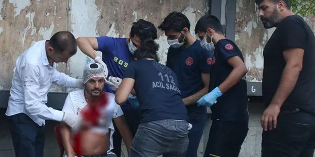 Taksim'de değnekçi terörü! Kanlar içinde kaldı