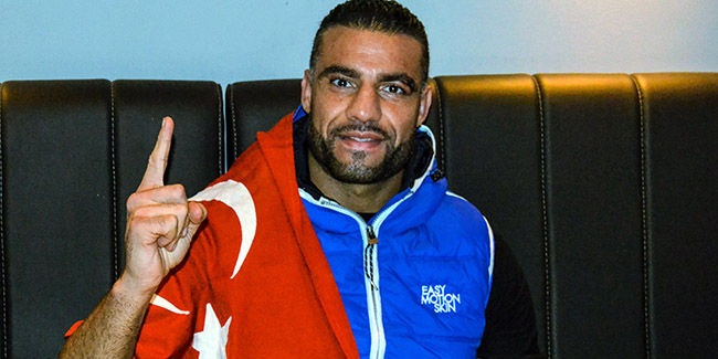 Türkiye sevdalısı dünya şampiyonu Mahmoud Charr, ringe çıkıyor