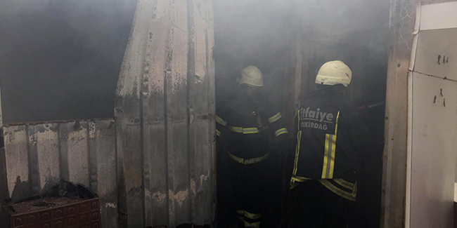 Malkara’da konteyner ev yandı