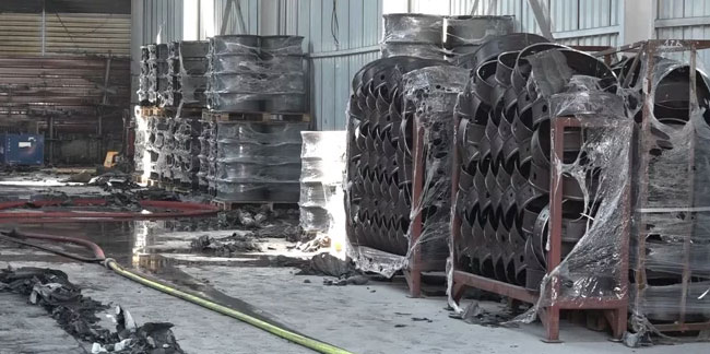 Bursa'daki metal fabrikasında yangın paniği! 3 imalathane küle döndü