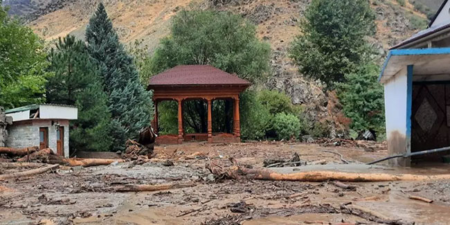 Tacikistan’da şiddetli yağış 13 ölü