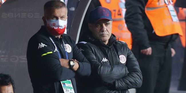 Antalyaspor, Ersun Yanal ile yola devam kararı aldı