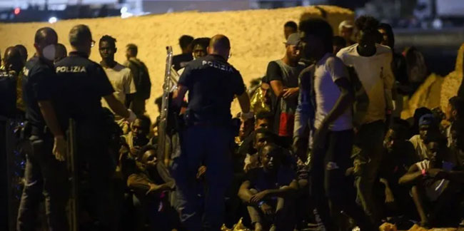 36 saatte 6 binden fazla göçmen geldi: Lampedusa Adası'nda acil durum ilan edildi
