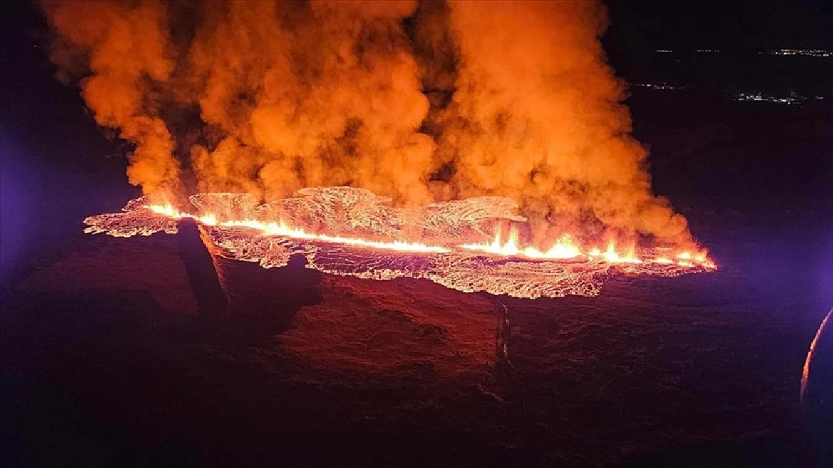 İzlanda'da yanardağ uyarısı