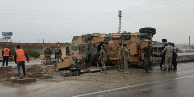  Zırhlı askeri araç devrildi: 3 asker yaralı
