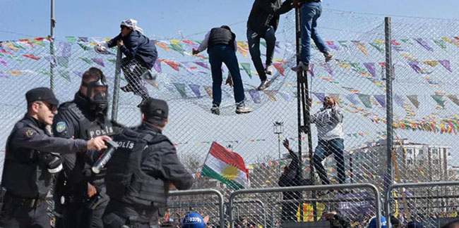 Diyarbakır'da nevruz kutlamasında olay! 5 polis yaralandı, 19 gözaltı