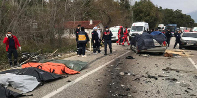 Muğla'da feci kaza: 5 kişi hayatını kaybetti