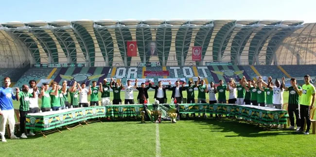 Akhisarspor, tam 26 yeni transferle şov yaptı