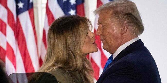 Trump yine başaramadı! Eşi Melania dudağından öptürmedi