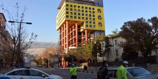 "Dünyanın en saçma binası" yıkılıyor