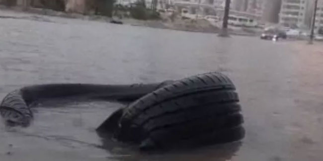 Kuveyt’te şiddetli yağışlar hayatı felç etti