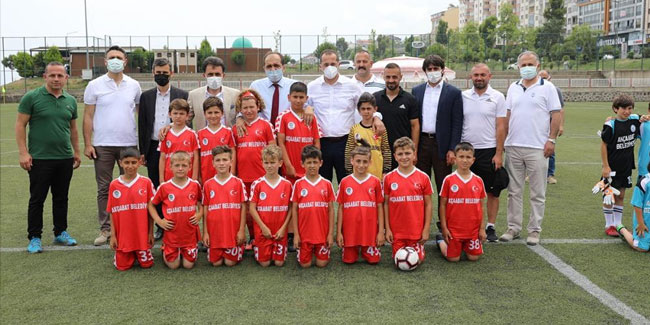 Trabzon'da minikler futbol şöleni düzenlendi