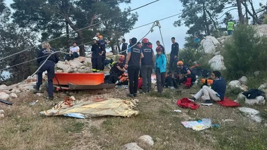Antalya'da teleferik kabini düştü: 1 ölü, 7 yaralı