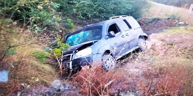 Karabük'te feci kaza! Ticari araç şarampolden yuvarlandı: 1'i ağır 5 yaralı