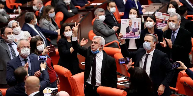 Ahmet Hakan: Sicili temiz bir HDP’liye bakanlık vereceklermiş
