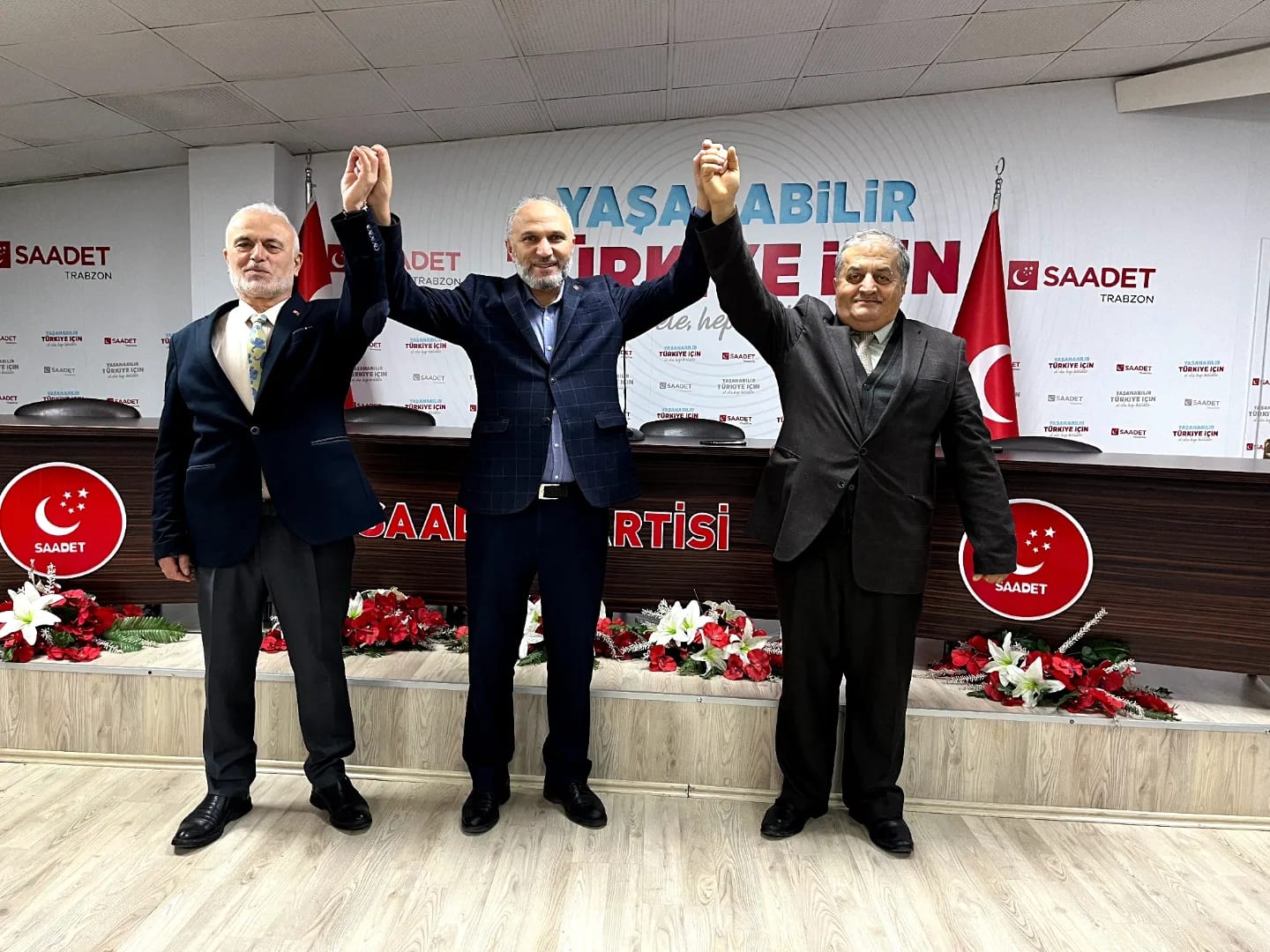 Saadet Partisi Sürmene ve Hayrat adaylarını açıkladı