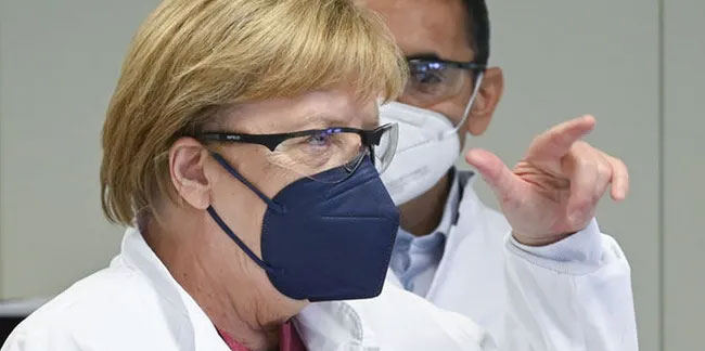 Almanya Başbakanı Merkel BioNTech'in üretim tesisini ziyaret etti