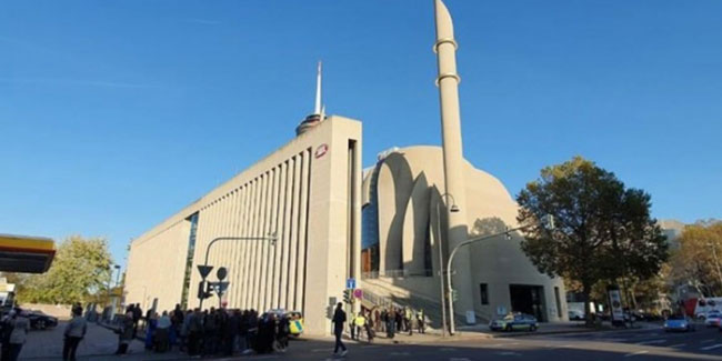 Almanya'da, DİTİB Genel Merkezi ve camide bomba ihbarı