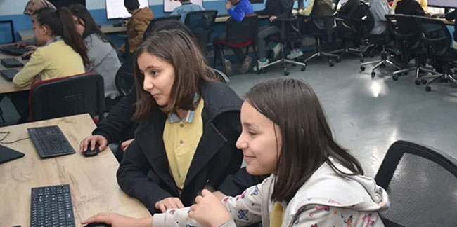 Gümüşhane'de 29 atölyede öğrencilere kodlama eğitimi veriliyor
