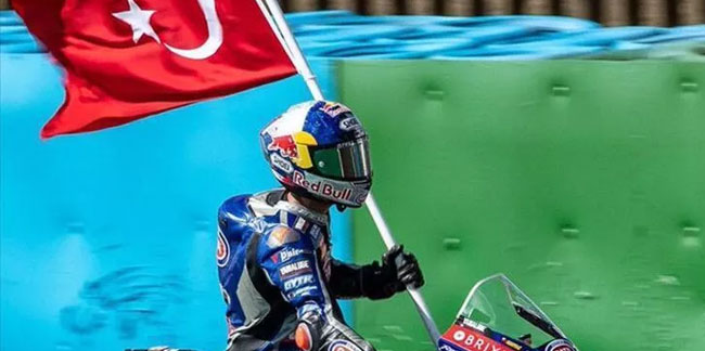 Toprak Razgatlıoğlu Endonezya'da şampiyonluk için piste çıkıyor