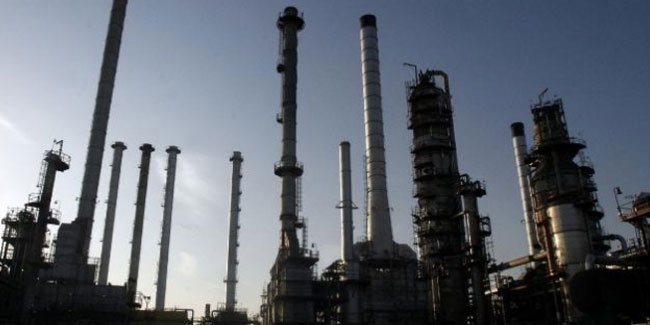 İran, Çin için petrol indirimini artırıyor