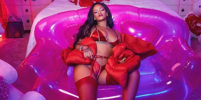 Rihanna’dan seksi paylaşım