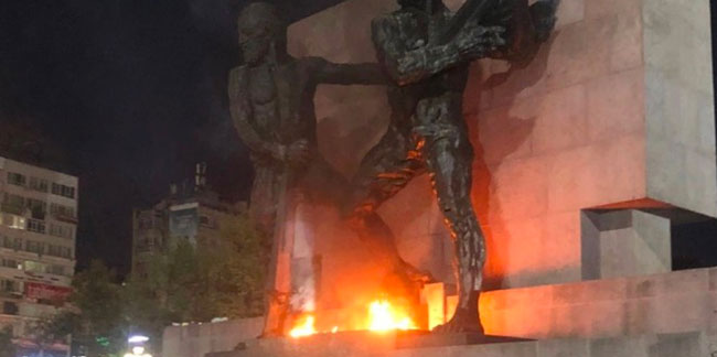 Ankara'da Güvenpark anıtı ateşe verildi!
