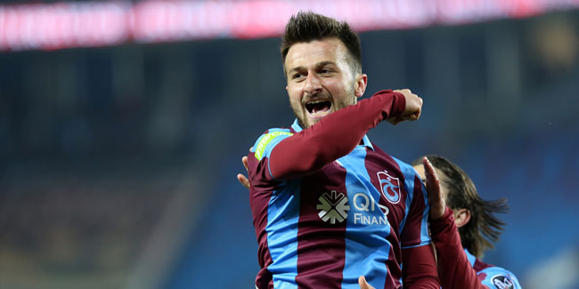 Trabzonspor, Murat Cem Akpınar'ı kiralık gönderdi