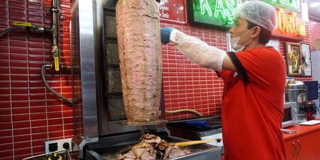 Ucuz döner yerken iki kere düşünün! Çöpe atılan yağlar döner oluyor