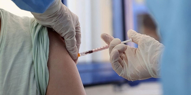 O ülkede koronavirüs aşısı olmayanlara kötü haber