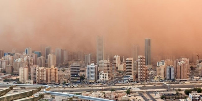 Kuveyt'te hava ulaşımına kum fırtınası engeli