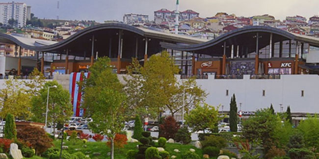 Zorluoğlu'ndan Forum Trabzon açıklaması "Hukuksuz bir durum yok" Meydan Parkı'ndaki işgaller ve simsar sorunu