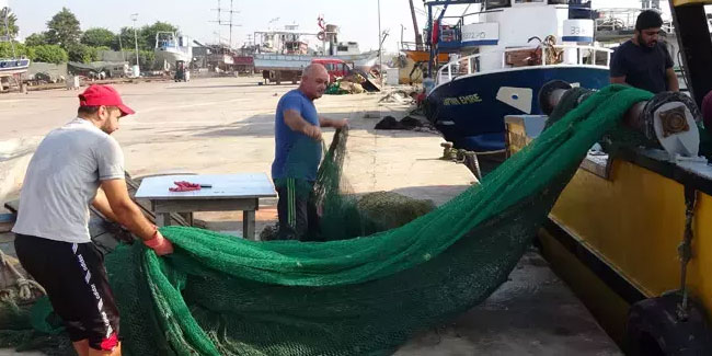 Balıkçılar şaştı kaldı, denizden çuval çuval çıkardılar