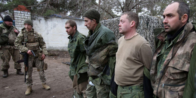 Rusya-Ukrayna arasında esir takası: 102 asker serbest bırakıldı
