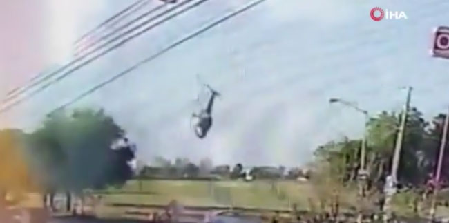 Helikopter kazası anbean kameralara yansıdı: 5 ölü