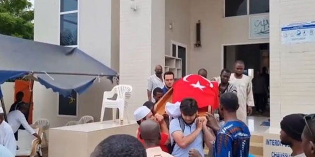Togo'da trafik kazası sonucu hayatını kaybeden İHH gönüllülerinin cenazeleri Türkiye'ye gönderildi