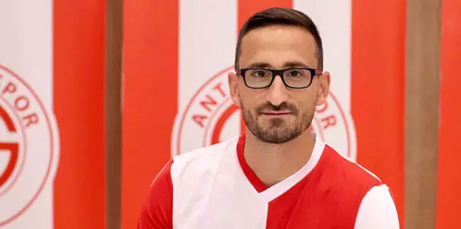 Antalyaspor, Erdoğan Yeşilyurt transferini açıkladı