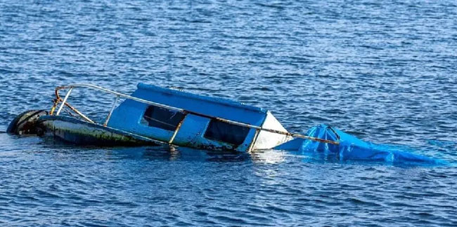 Filipinler'de tekne alabora oldu: 30 ölü