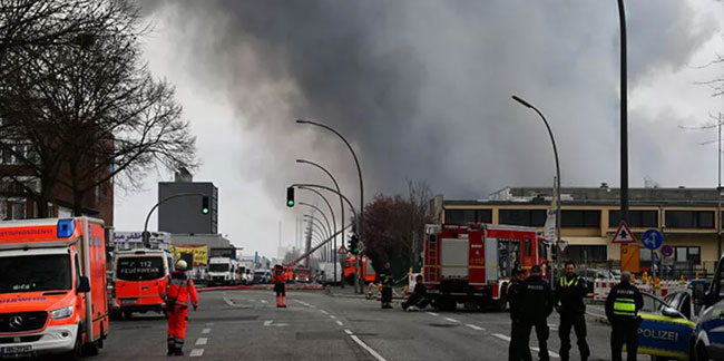 Almanya'da depolama tesisinde yangın