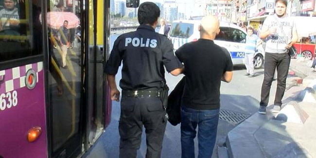 İstanbul'da halk otobüsünde alarm: Kimse inmesin binmesin
