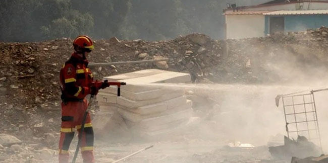 Yunanistan yangınlarla boğuşuyor: En az 2 bin kişi tahliye edildi