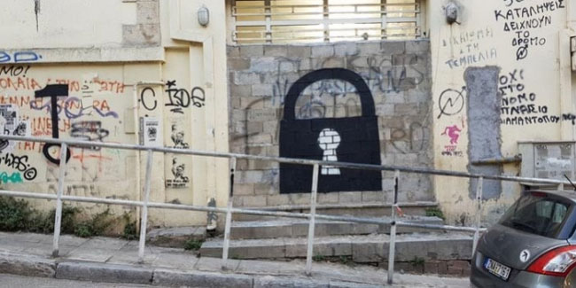 Yunanistan'da sığınmacıların otellere yerleştirilmesine engel
