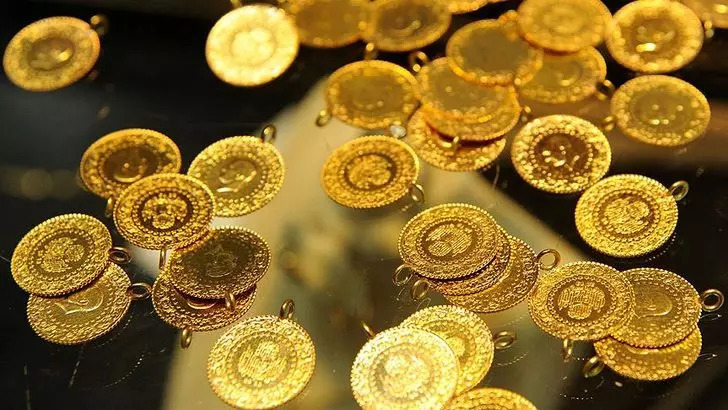 Kapalıçarşı'da gram altın 2 bin 12 lirayı gördü