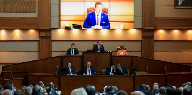 AKP'den İBB açıklaması: Terörle bağlantılı kişiler çıkarsa İmamoğlu...