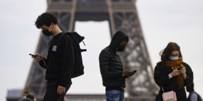 Fransa’da son 24 saatte 65 bin 373 yeni vaka