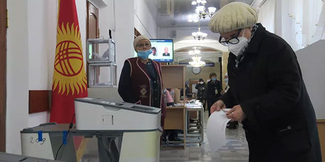 Kırgızistan parlamento seçimi için sandık başında