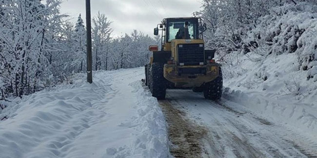 Trabzon'da ulaşıma kar engeli! 4 ilçede 35 mahalleye ulaşım sağlanamıyor