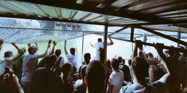 Bursaspor'a ayrılan tribün UEFA'ya şikayet edildi