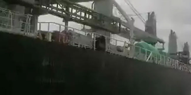 İstanbul Boğazı'nda panik! Yük gemisi karaya oturdu
