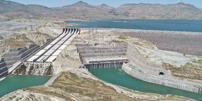 Dünyanın en uzun gövdeli barajı Ilısu'da, enerji üretimi başladı